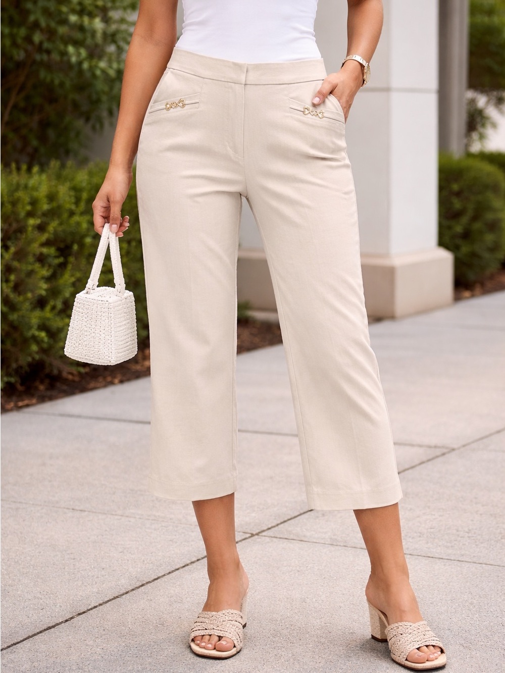 Counterparts Cropped Capris in Light Cream